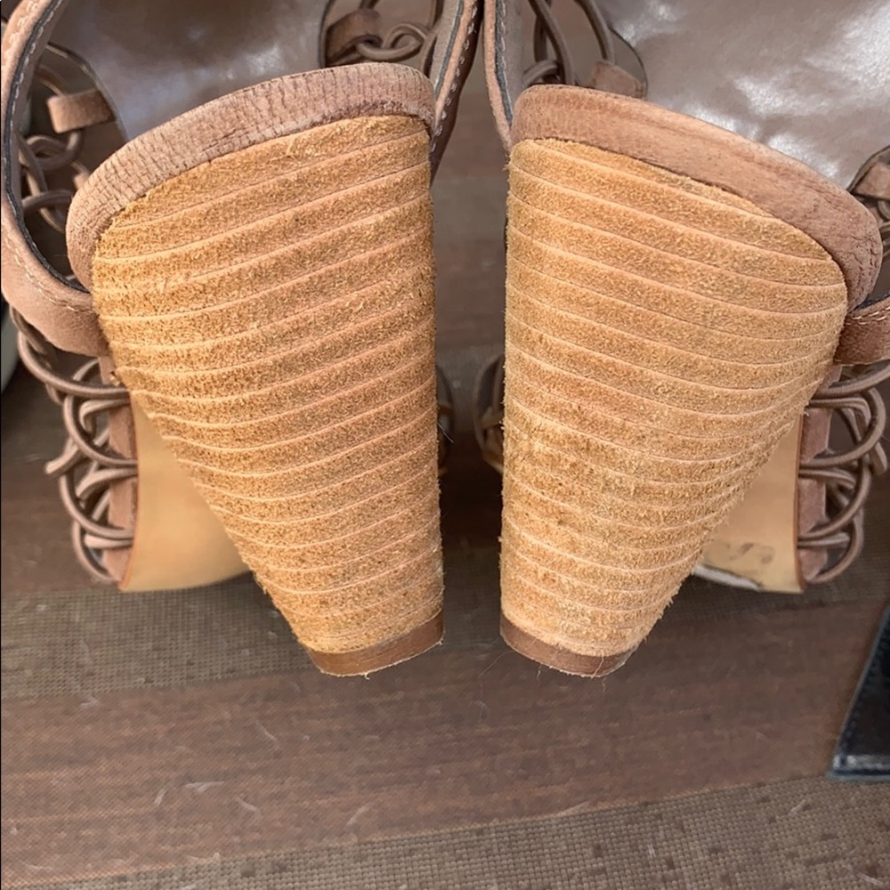 Both pairs-Brown/Black Vince Camuto heels 35$ - Picture 8 of 10